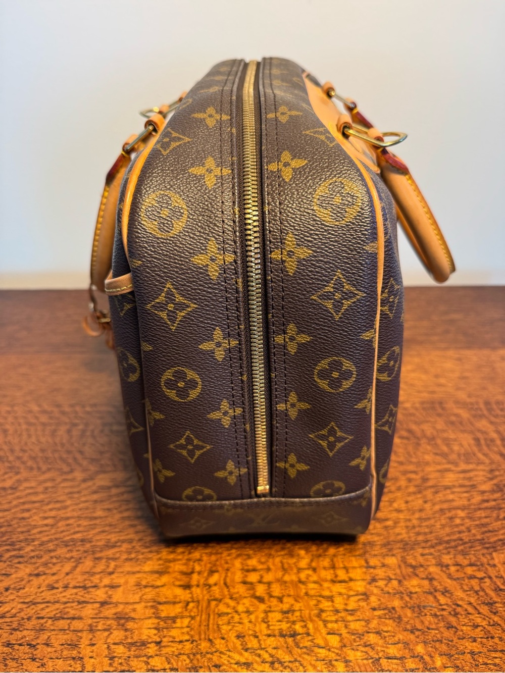 Louis Vuitton Vintage Deauville Monogram Bag with COA - Picture 3 of 16